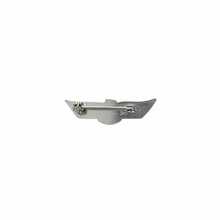 画像をギャラリービューアに読み込む, Vintage Triumph Motorcycle Lapel Pin - Image 2 White Background