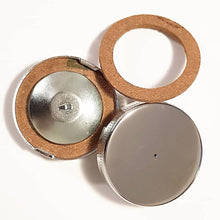 Load image into Gallery viewer, High Quality hand cut nitrile cork gasket fitted to a gas cap
