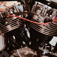 Load image into Gallery viewer, Simon's HD Gen Shovel Red Braided Cloth Plug kit fitted

